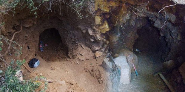 15 metrelik tünelde suçüstü yakalandılar