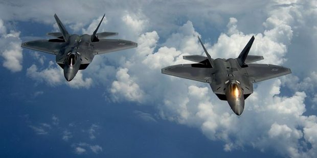 ABD bombardıman uçağı Rus jetleri tarafından Baltık Denizi'nde böyle engellendi