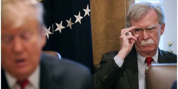 ABD'li eski bürokrattan Trump'a 'Uygur Türkleri' suçlaması