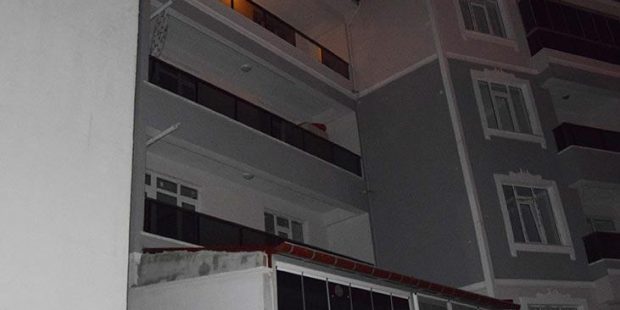Ailesi sinir krizi geçirdi! 3 yaşındaki Elisa dördüncü kattan düştü