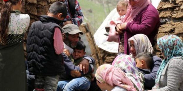 Annesi kurtarmaya çalışırken ölmüştü...  Tandıra düşen küçük Ayşegül yaşam mücadelesini kaybetti