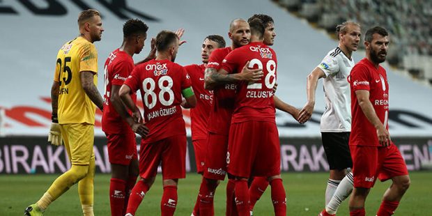 Antalyaspor, Beşiktaş galibiyetiyle ilkleri yaşadı