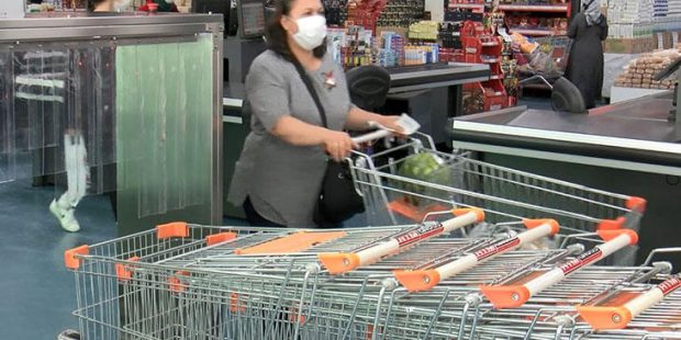 Bilim Kurulu Üyesi Yamanel'den, marketlerde 'alışveriş arabası' uyarısı