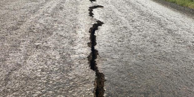Bingöl'deki depremde iki köyde evler yıkıldı: 9 yaralı