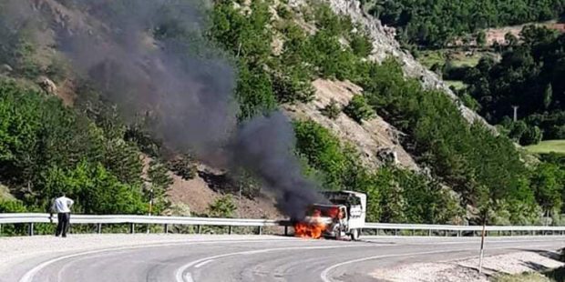 Çaresizce izledi! Ateş topuna döndü