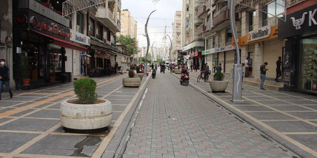 Cizre esnafı, corona virüsün yayılmasını önlemek için iş yerlerini açmayacak