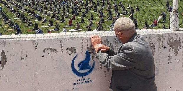 Cuma namazı için stada alınmayan dedeye Cumhurbaşkanı Erdoğan'dan hediye