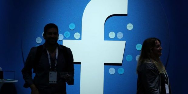 Facebook, Nazi sembolü içerdiği gerekçesiyle Trump'ın bazı reklamlarını engelledi