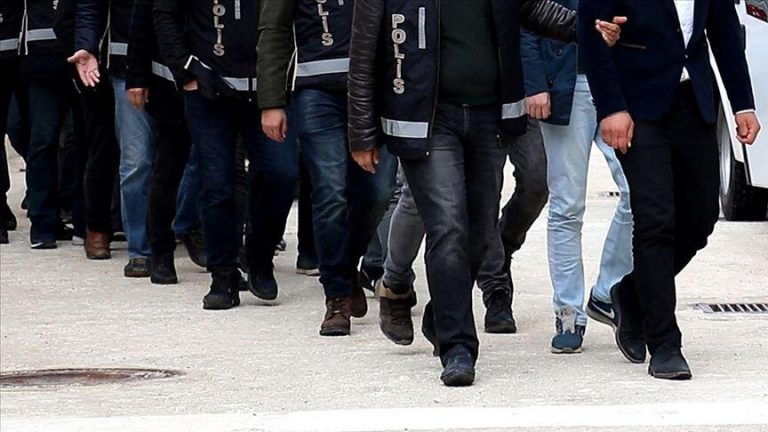 Kırıkkale'de aranan şahıslara operasyon, 8 gözaltı