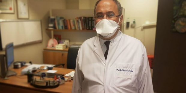 Koronavirüsü yenen Prof. Dr. Tutluoğlu'ndan maske kullanımı uyarıları