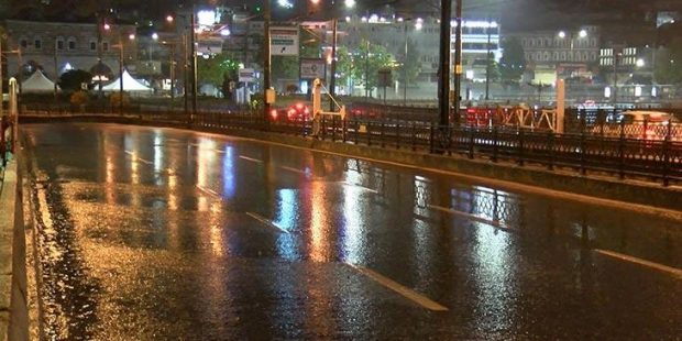 Meteoroloji uyarmıştı! İstanbul'da beklenen yağış başladı