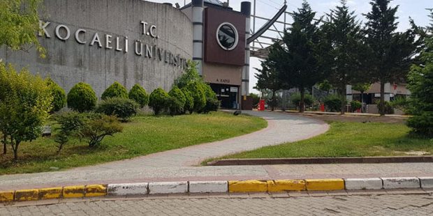 Sınavda rahatsızlanan öğrencinin testi pozitif çıktı, salondaki 16 kişi izolasyona alındı