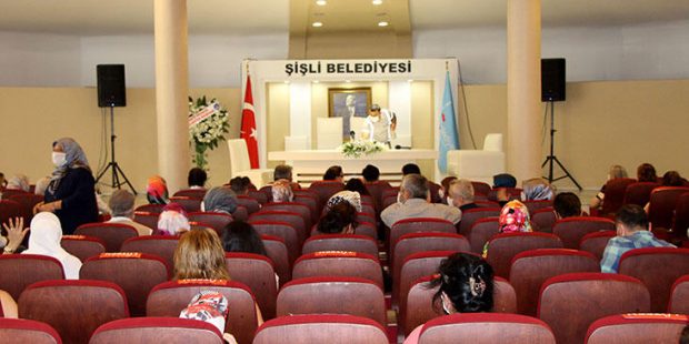Şişli'de 'yeni normal'in ilk davetli nikah töreni yapıldı