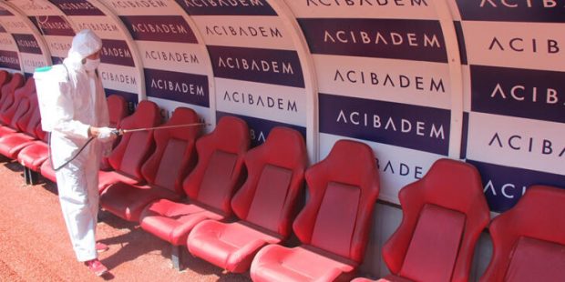 Sivas'ta Yeni 4 Eylül Stadyumu dezenfekte edildi