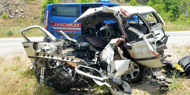 Son dakika: Balıkesir'de feci kaza! Aynı aileden 6 kişi öldü