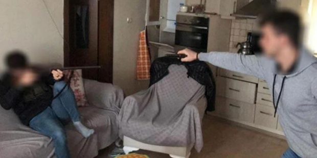 Sosyal medya fotoğrafı çekmek isterken arkadaş katili oldu!