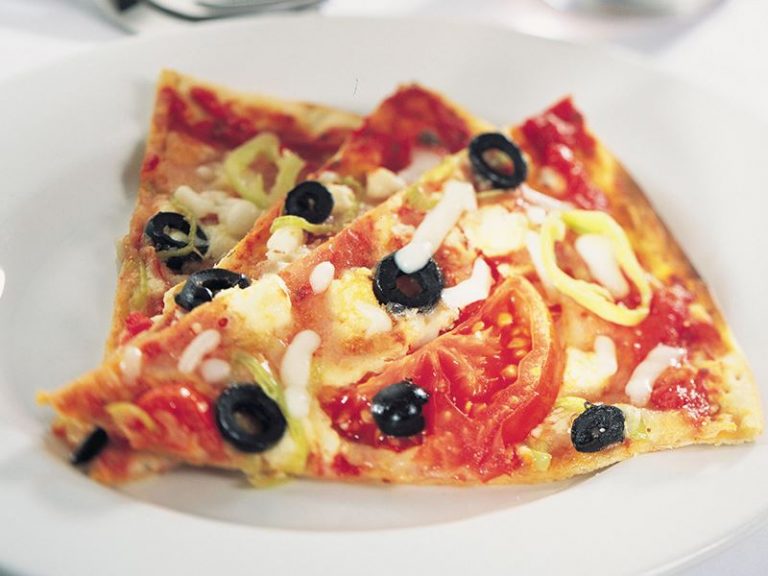 uc-peynirli-pizza-9fIujjF1.jpg