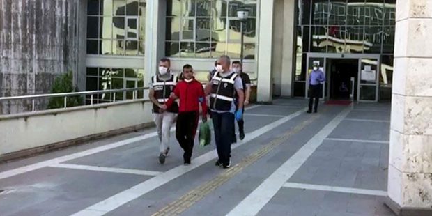 36 yıl kesinleşmiş hapis cezası olan 17 yaşındaki cezaevi firarisi yakalandı
