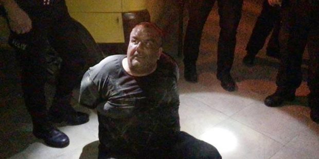 Alkollü vatandaşın bir gecede yapmadığı kalmadı!