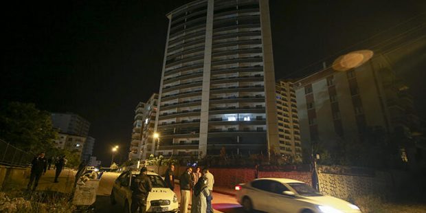 Ankara'da hareketli gece! 18 katlı bina boşaltıldı