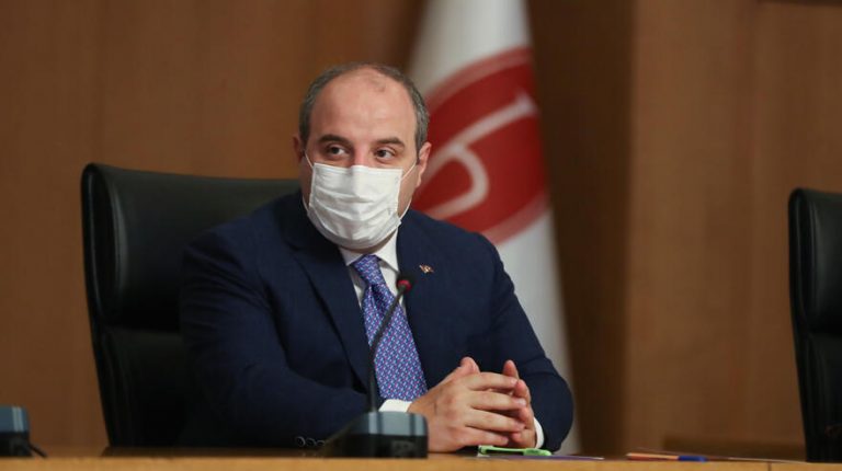 Bakan Varank'tan, Türkiye'nin tek aşı enstitüsüne ziyaret
