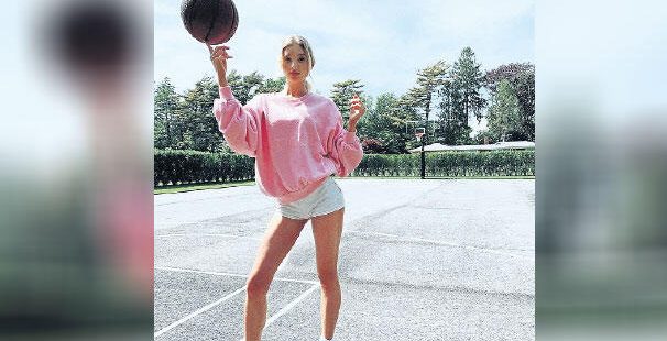 Basket güzeli Elsa Hosk