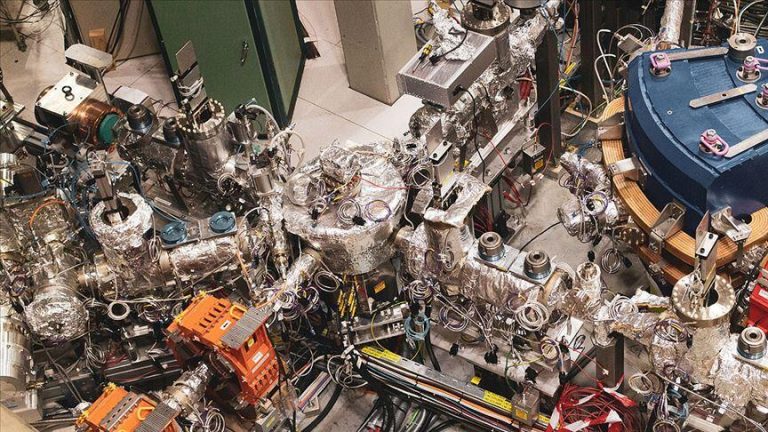 CERN'deki Büyük Hadron Çarpıştırıcısı atom altı parçacığı ortaya çıkardı