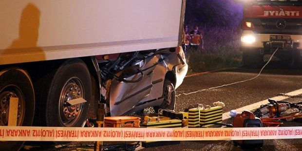Çok feci kaza! Dakikalarca çıkarılamadı...