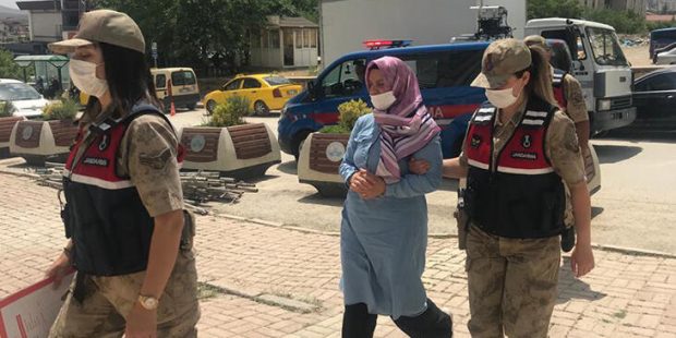 Elazığ'da FETÖ üyesi firari saklandığı evde yakalandı