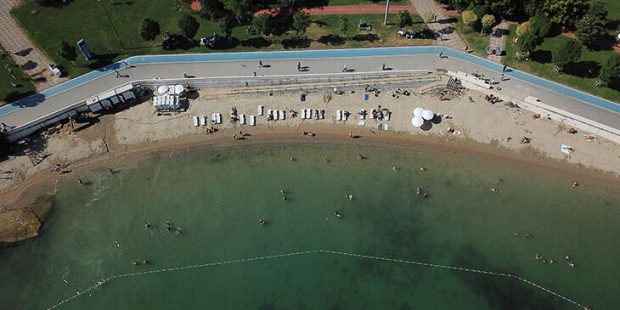 İstanbullular Caddebostan'a akın etti