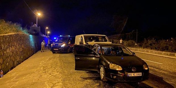 Koyun yola atladı, 2 araç çarpıştı: 9 yaralı