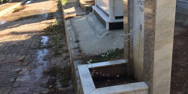 Mezarlıktaki çeşme muslukları çalındı