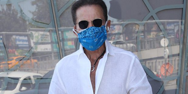 Osman Çarmıklı'dan maske ve eldivenli tedbir
