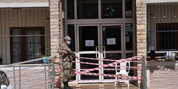 Son dakika: 8 kentte bazı yerleşim yerleri karantinaya alındı