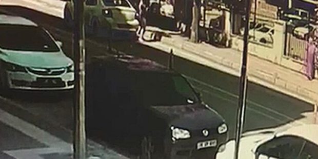 Son dakika... Adliye binasına pompalı tüfekle ateş açtı!
