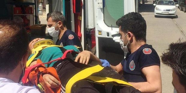 Son dakika... Genç kız çatıdan düşerek yaralandı!