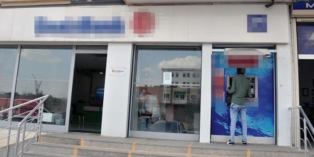Son dakika... Güvenlik görevlisinin testi pozitif çıktı! Banka şubesi çalışanları karantinada