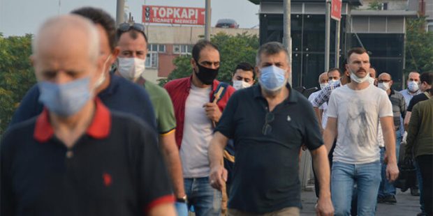 Son dakika... İstanbullular güne maske ile uyandı!