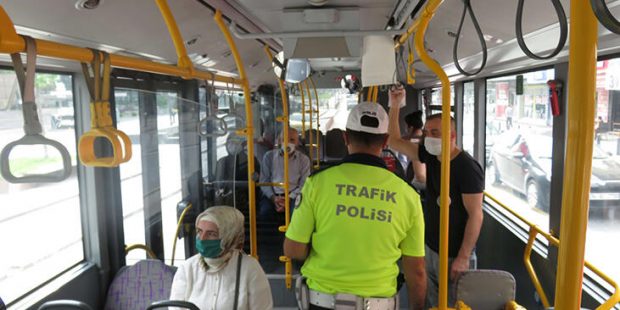 Ümraniye'de toplu taşımada maske denetimi