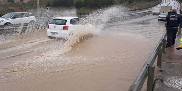 Uzmanı uyardı! Sel sularında koronavirüs riski